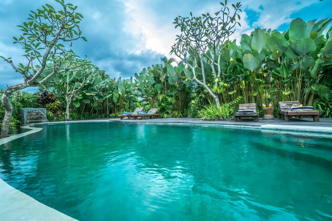 Malaya Villas Ubud テガララン エクステリア 写真