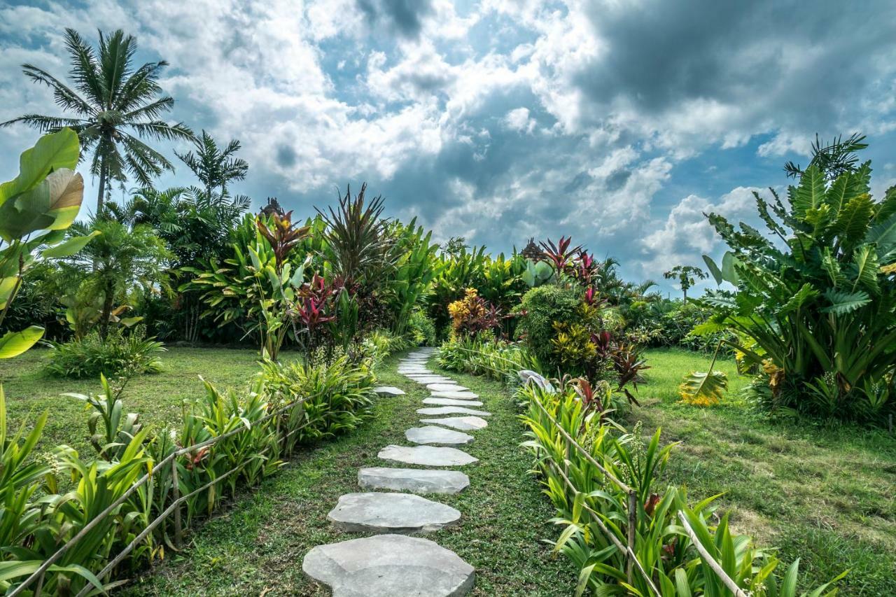 Malaya Villas Ubud テガララン エクステリア 写真